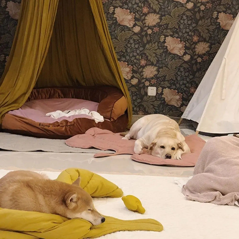 Leaf-Shaped Dog & Cat Cooling Mat – Breathable Summer Pad